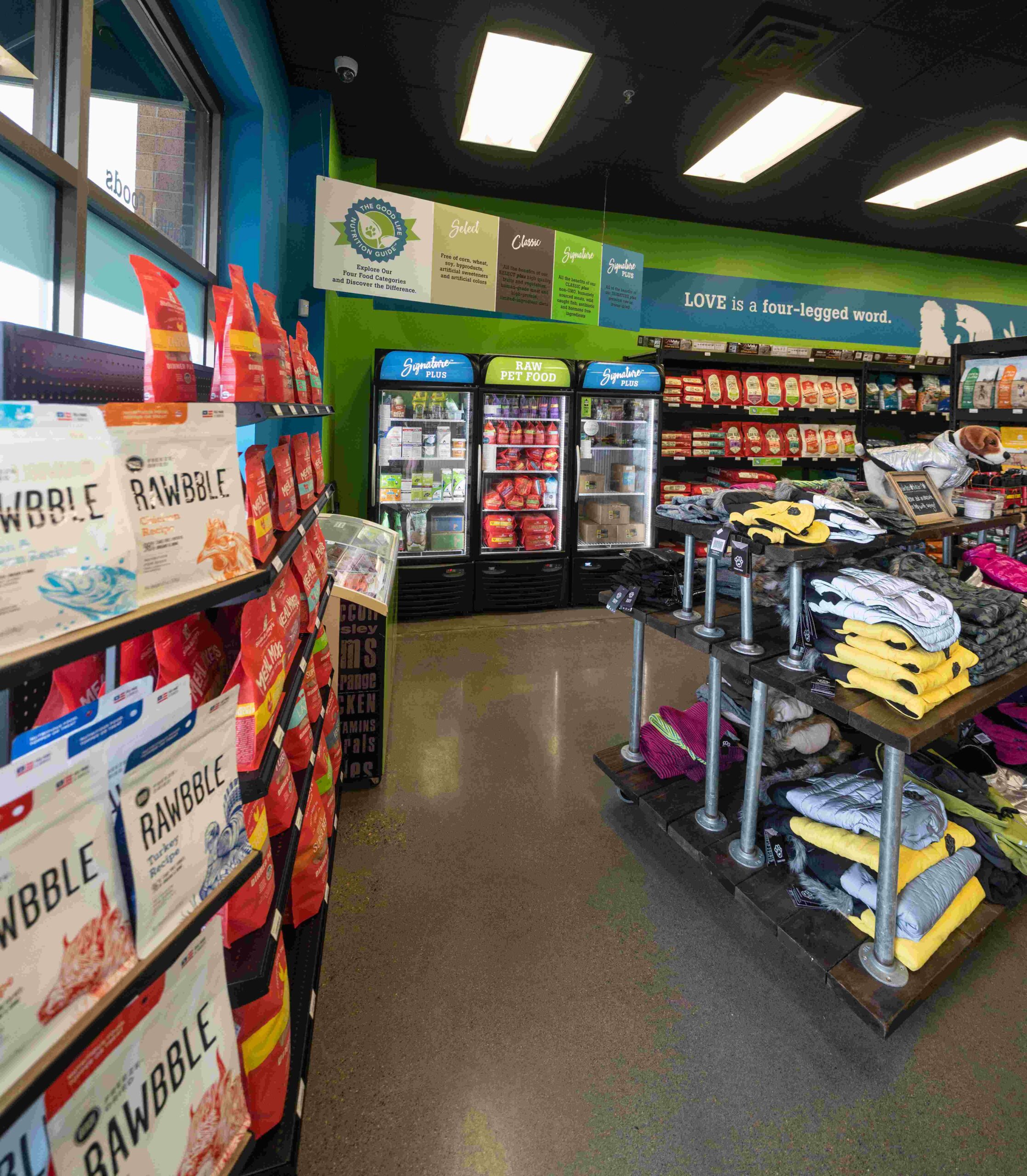 Pet supplies hot sale franchise